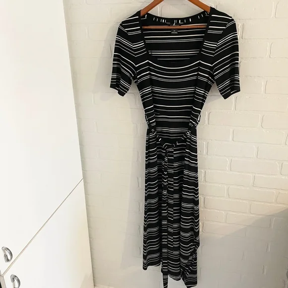 Club Monaco Asymmetrical Belted Knit Midi Dress Stripe Sz S - Picture 7 of 16